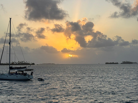 Catamaran Adventures San Blas-埃尔波韦尼尔必去景点