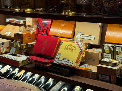 Phu Luxury Wine & Cigar Da Nang-Hai Chau必去景点