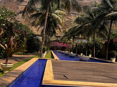 德拉度假酒店主图