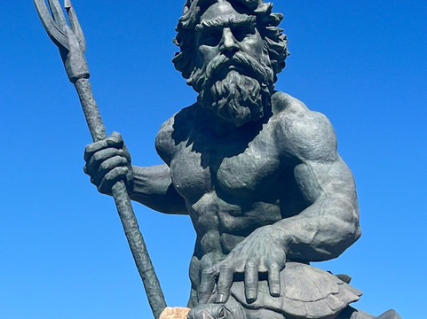 King Neptune Statue on the Boardwalk-弗吉尼亚海滩必去景点