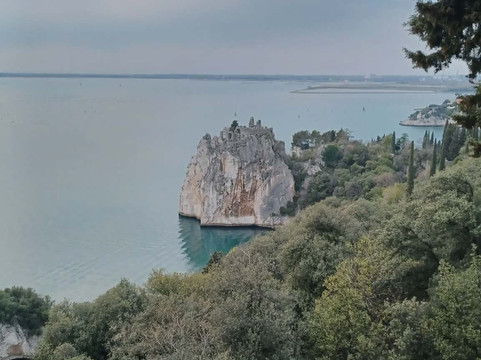 Castello Vecchio Di Duino-Duino必去景点