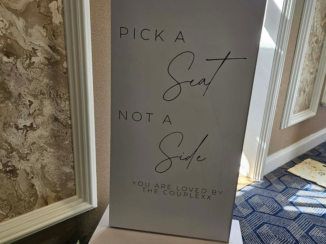 山毛榉草坪别墅酒店主图