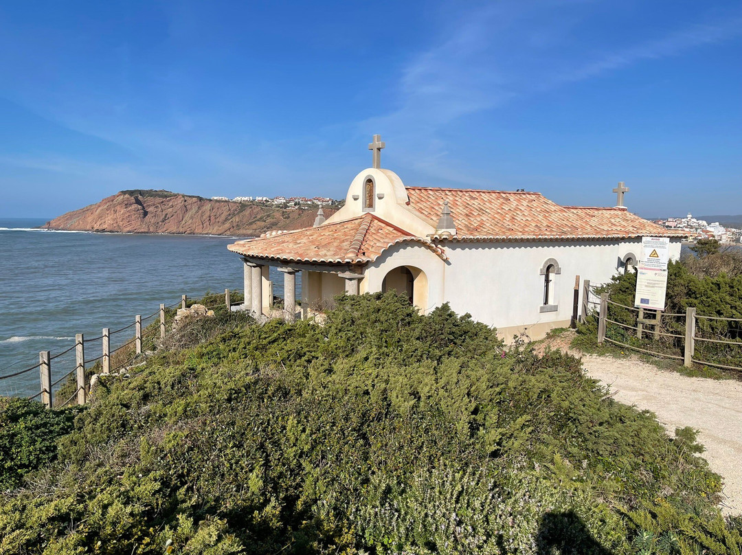 Ruinas da Capela de Santana-Sao Martinho do Porto必去景点