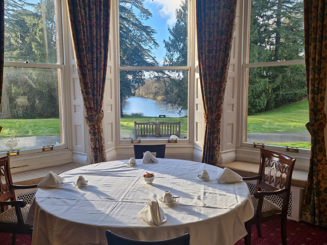 修道士冲击平原乡村别墅酒店主图