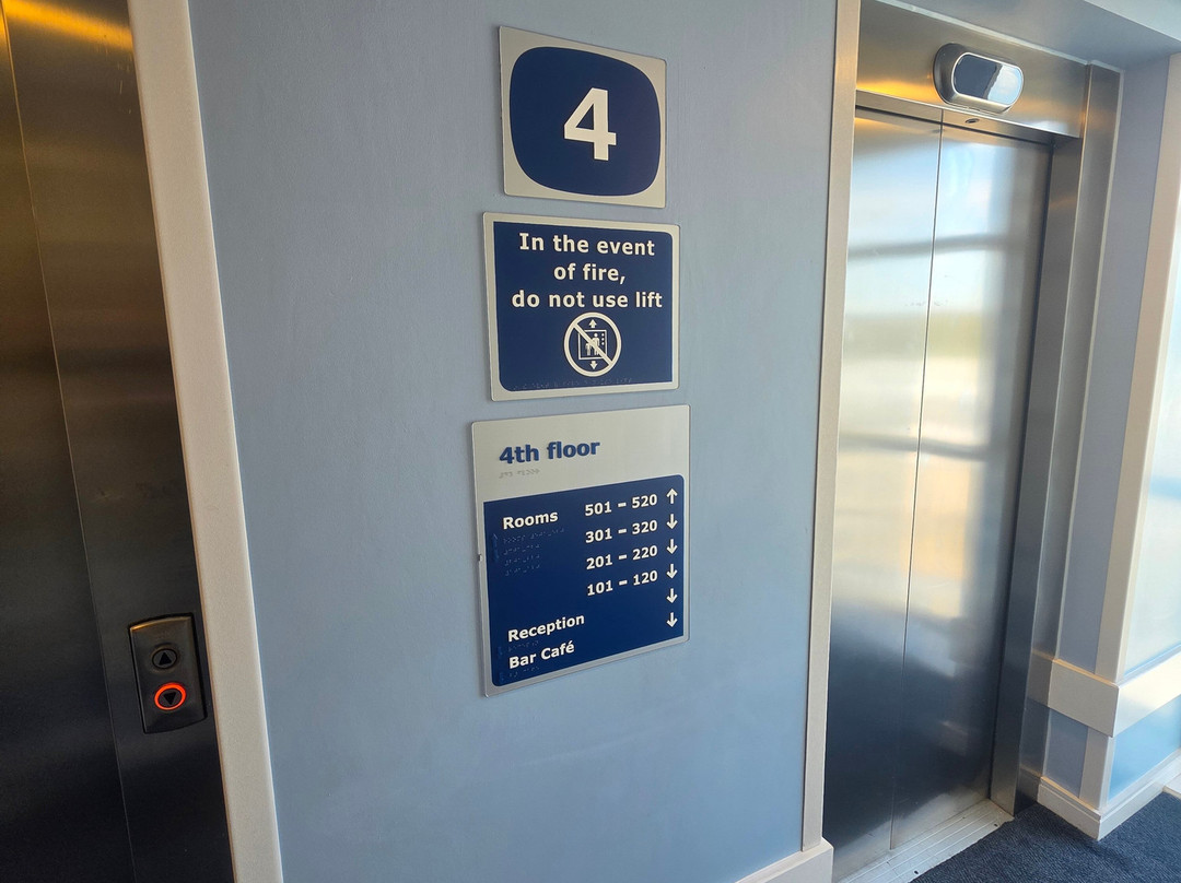 利物浦约翰列侬机场旅客之家酒店主图
