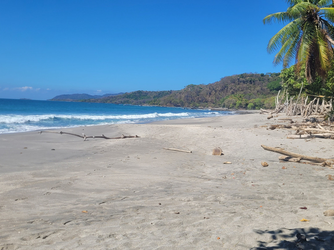 依兰依兰海滩度假村主图