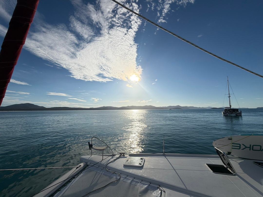 Cumberland Charter Yachts-艾尔利滩必去景点