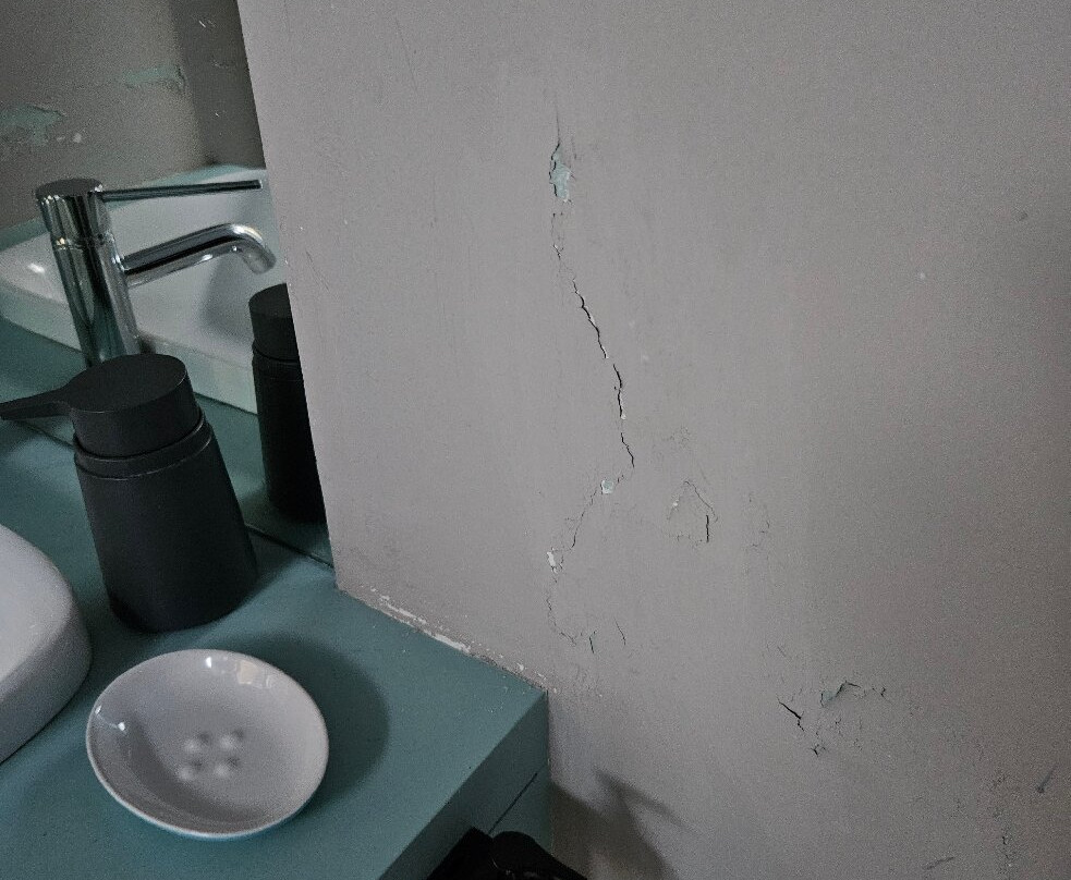 帮特普套房酒店主图