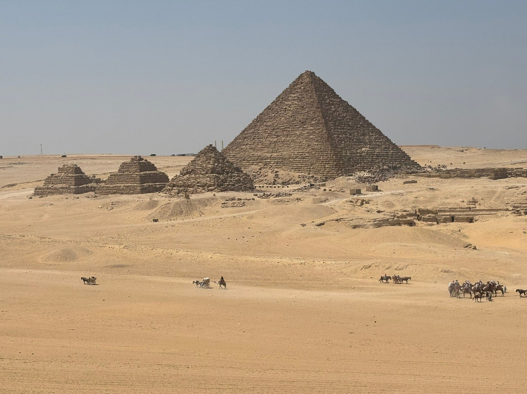 9 Pyramids Lounge主图