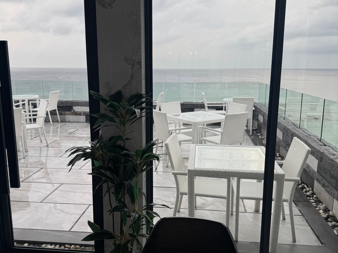 呼鲁马累海洋大酒店主图