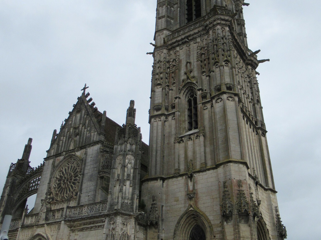 Collégiale Saint-Martin-Clamecy必去景点