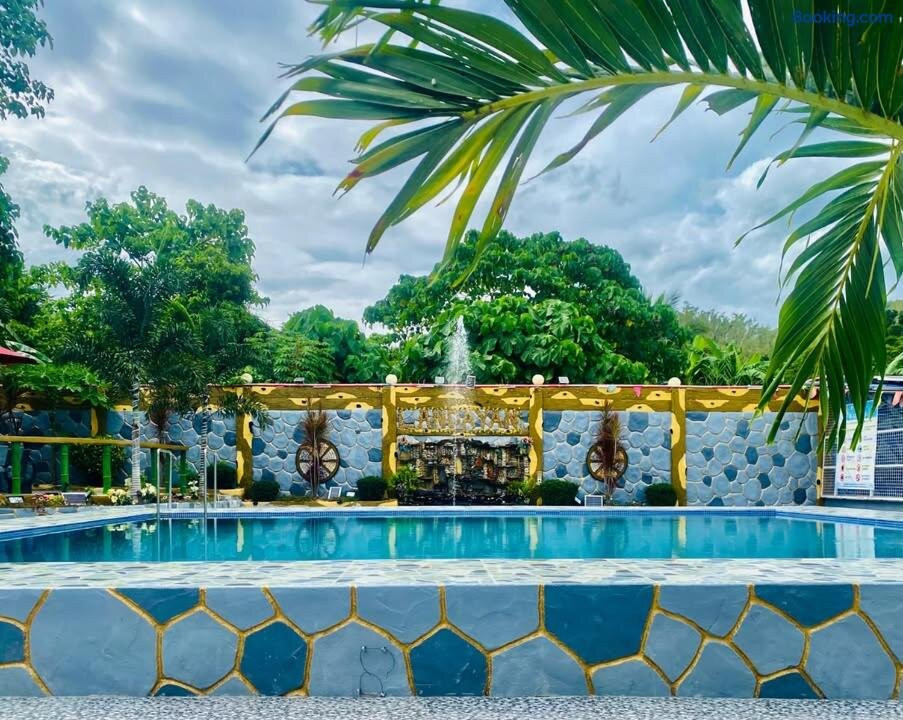 Landayan Traveller Inn