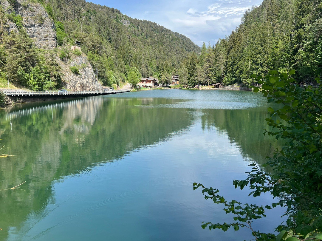 Lago Smeraldo-Fondo必去景点
