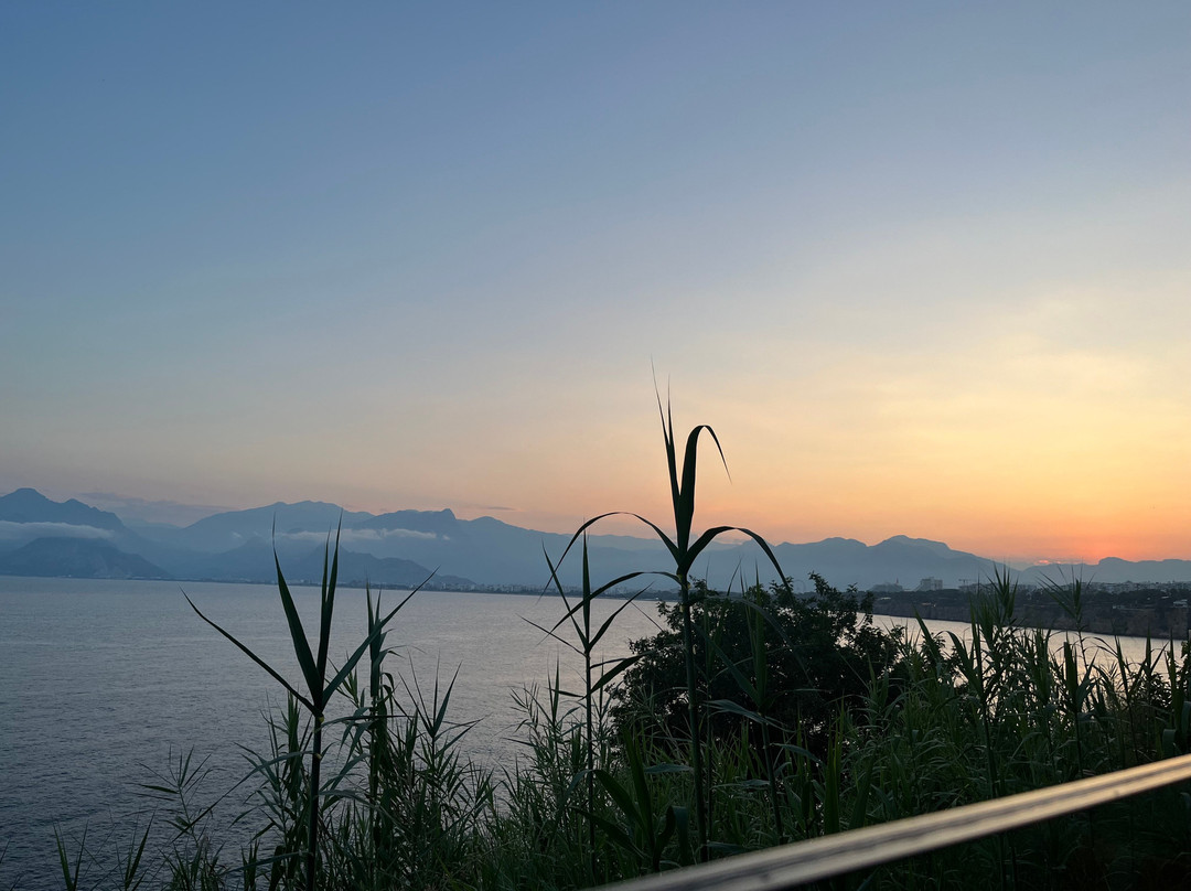 Sunset View Restaurant & Bar