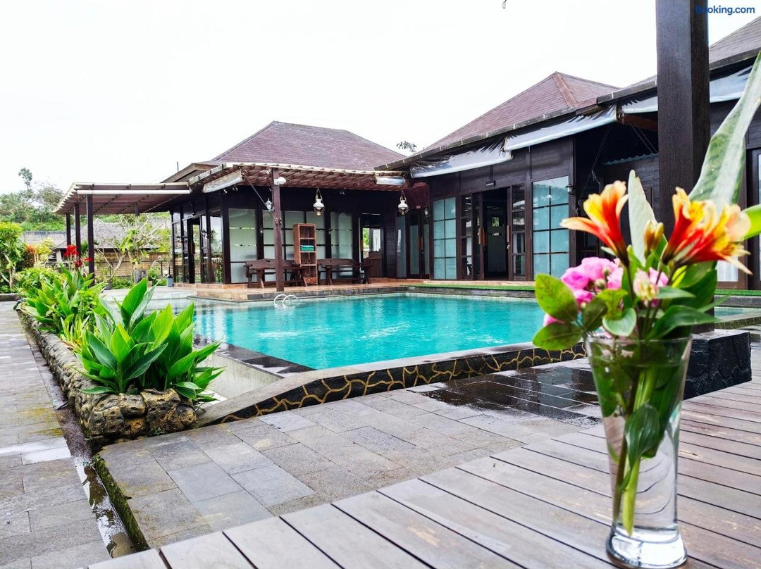 Merlyn Meadows Retreat