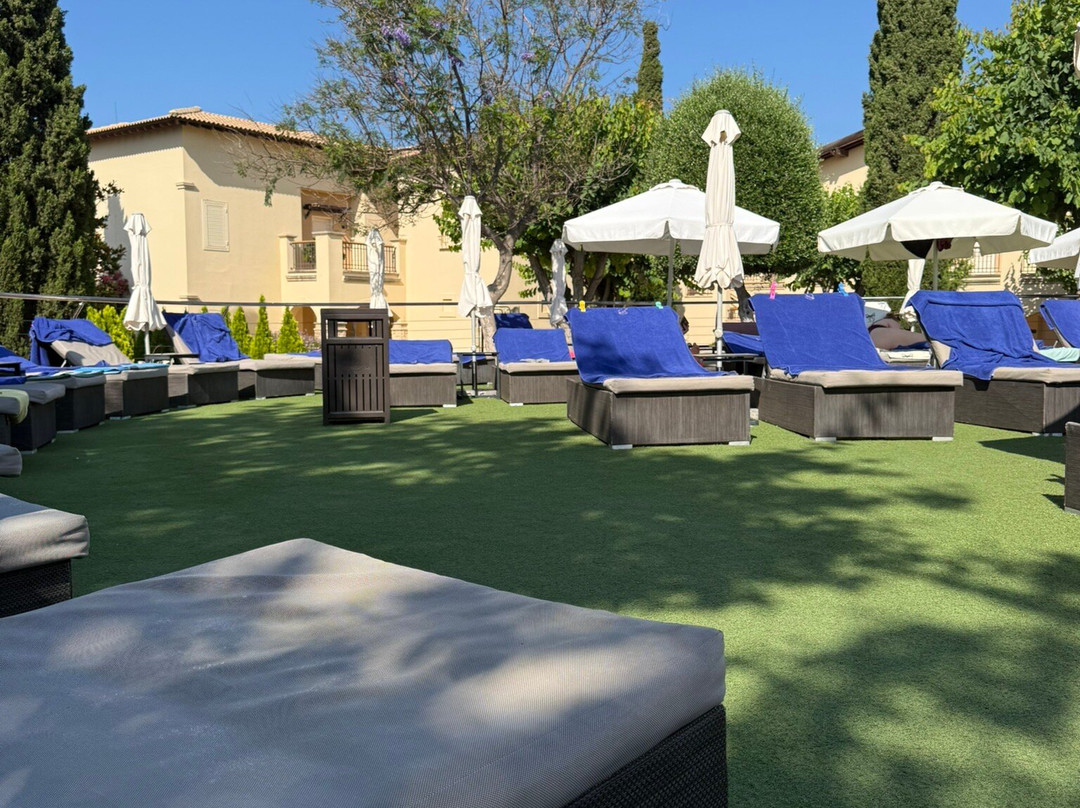 阿芙罗狄蒂山酒店主图