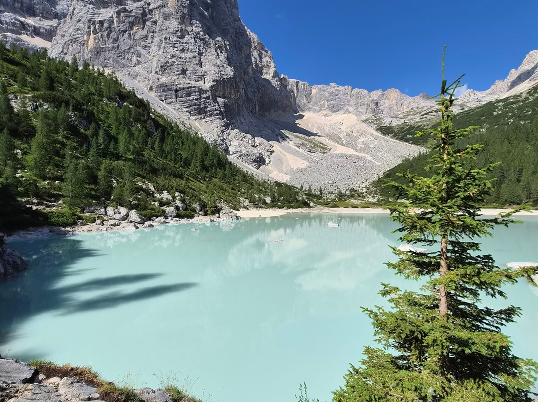Lago di Sorapiss-科尔蒂纳丹佩佐必去景点