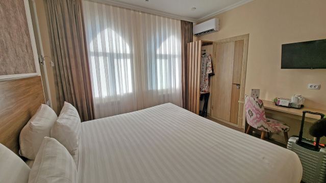 希瓦班基尔酒店-客卧