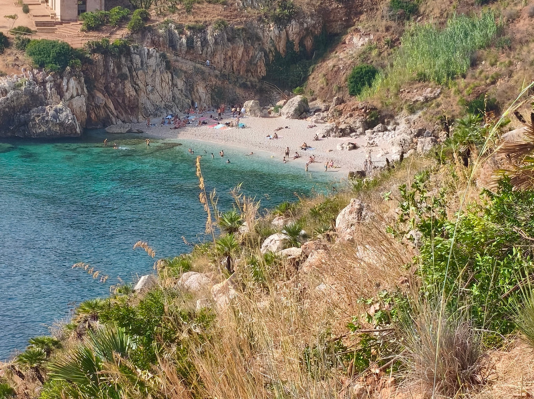 Cala Tonnarella dell'Uzzo-圣维托角必去景点