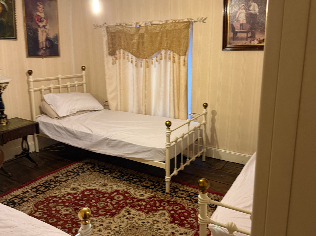 Hanbury Arms Haunted Hotel & Museum-Pontypool必去景点