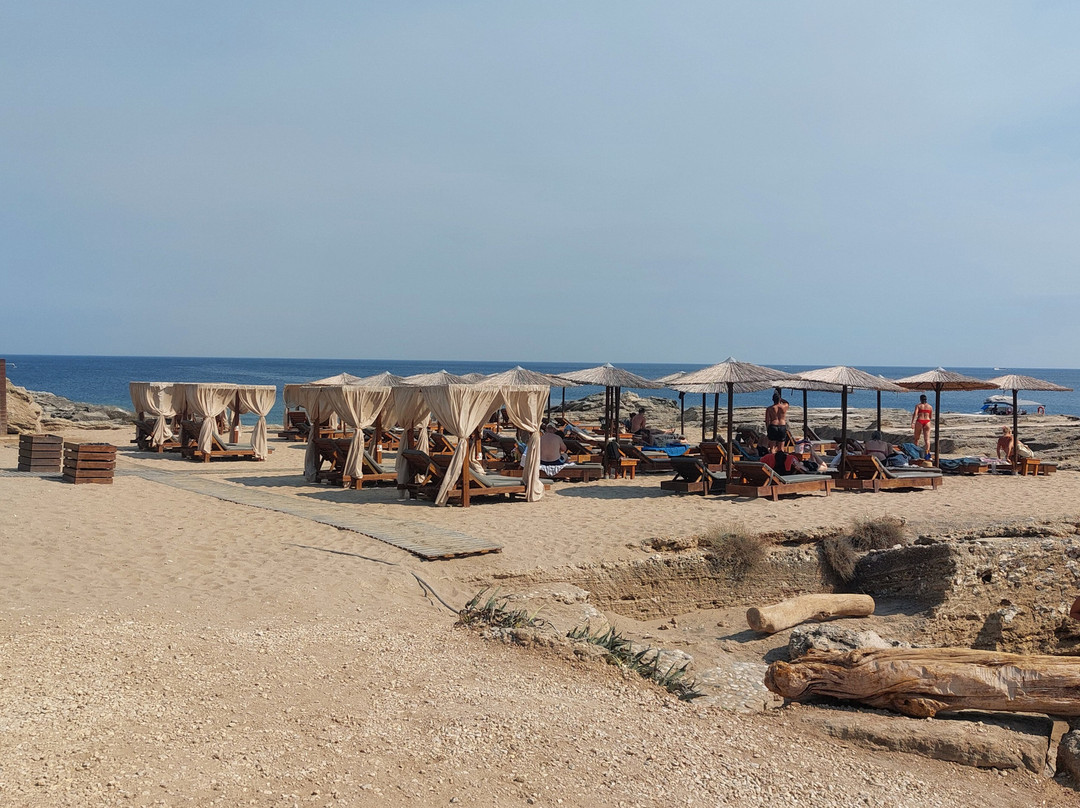 Oasis Beach-Kallithea必去景点