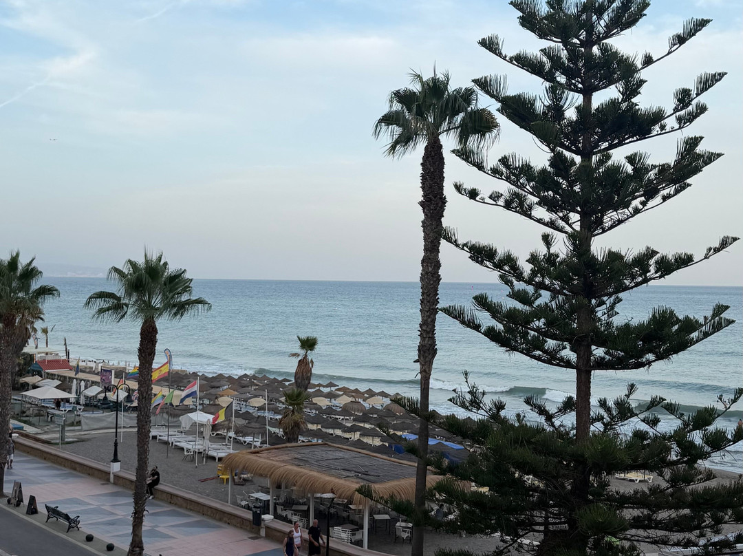 Playa El Bajondillo-托雷莫里诺斯必去景点