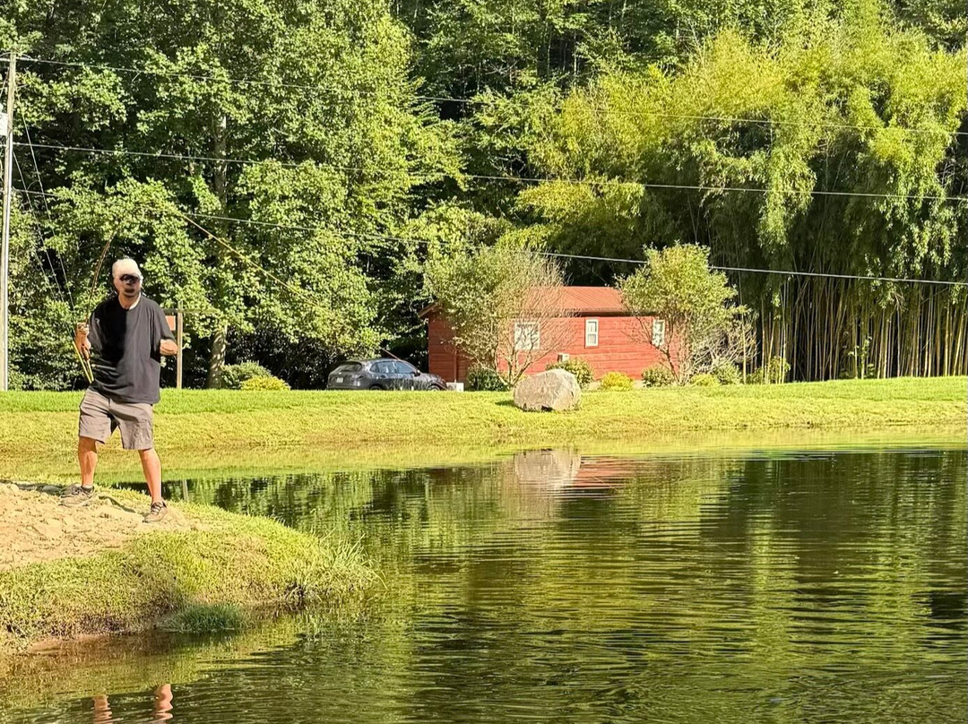 Cooper Creek Trout Farm & Pond-布赖森城必去景点