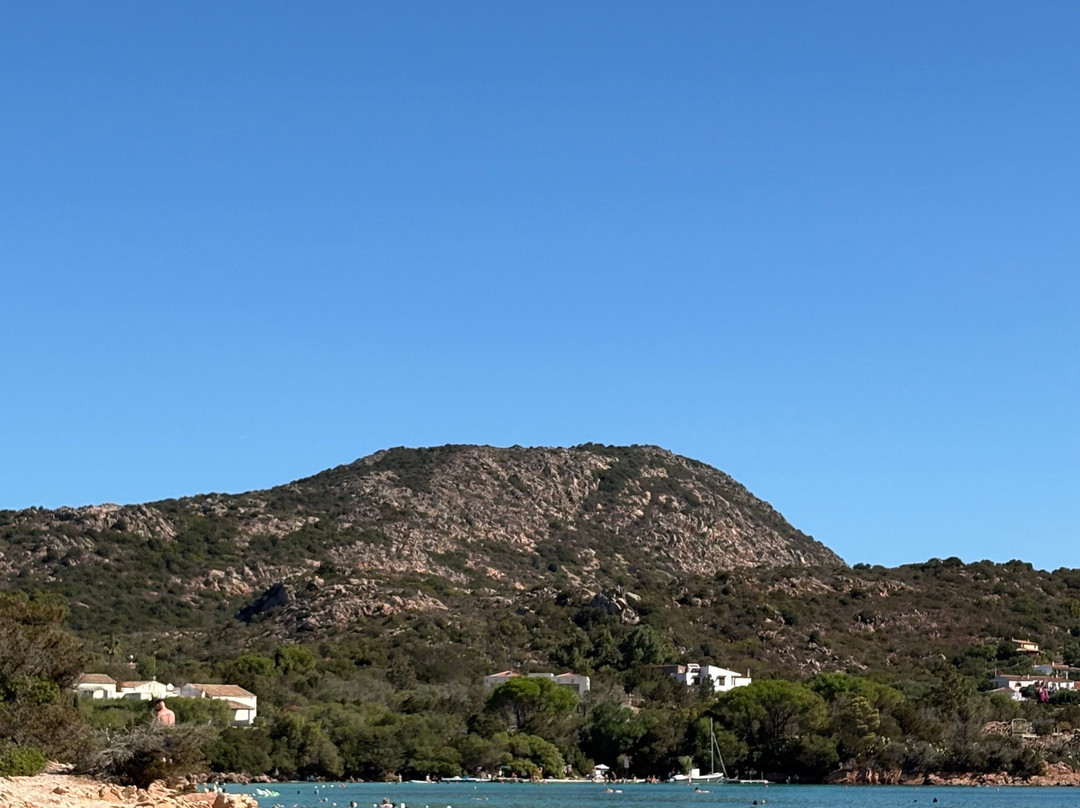 Porto Istana Beach-奥尔比亚必去景点
