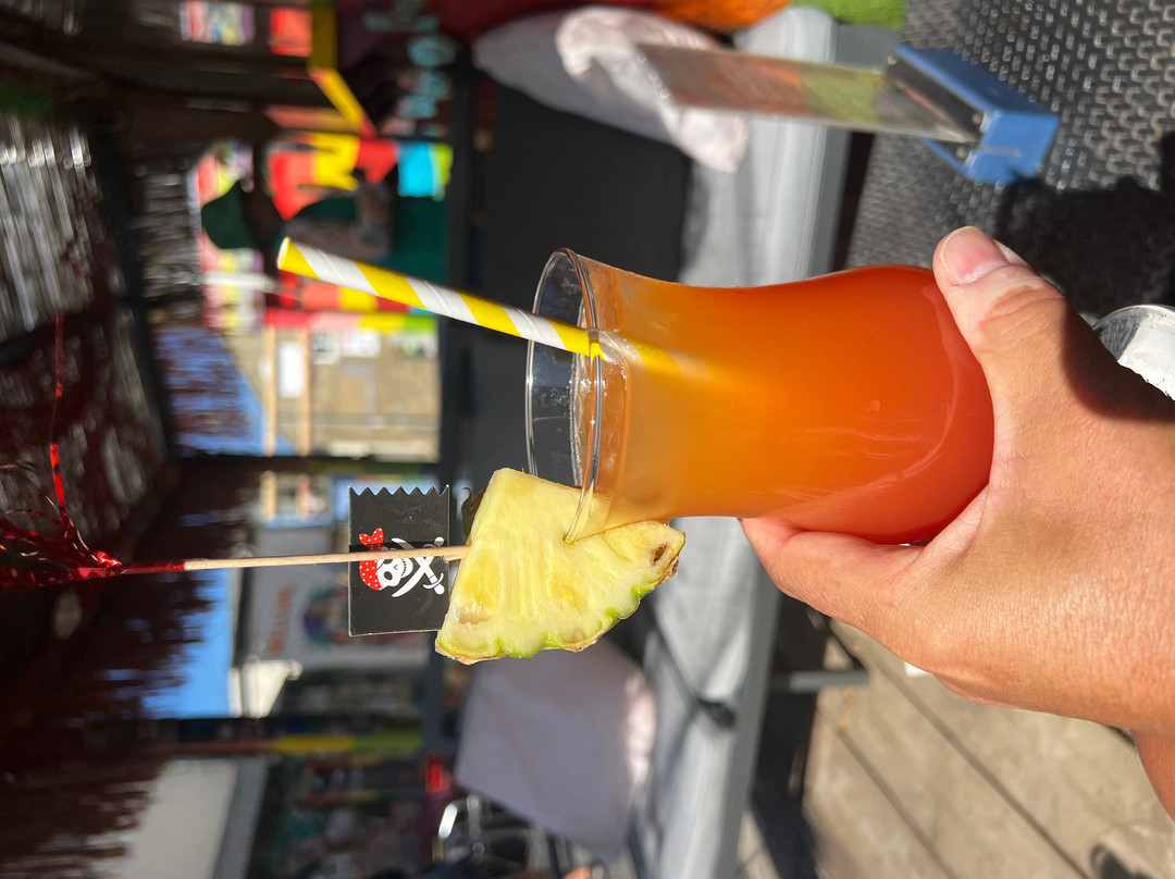 The Tiki Bar West Bay-West Bay必去景点