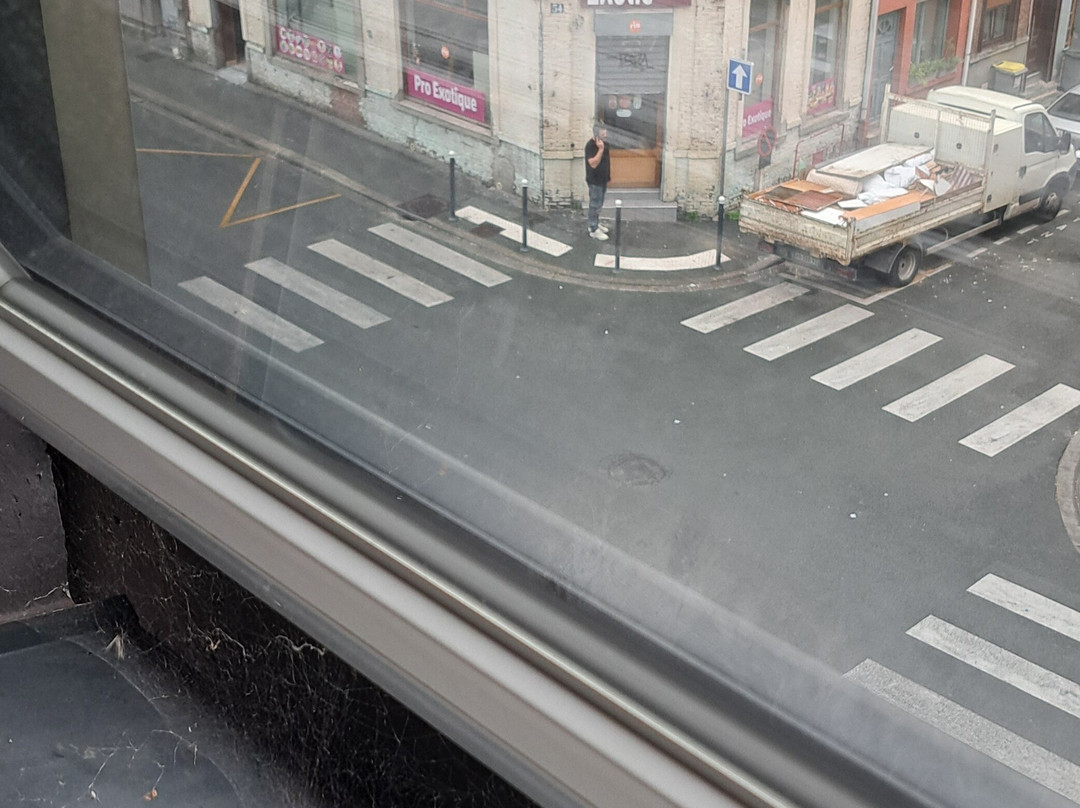 B&B酒店 里尔鲁贝城市校园火车站主图