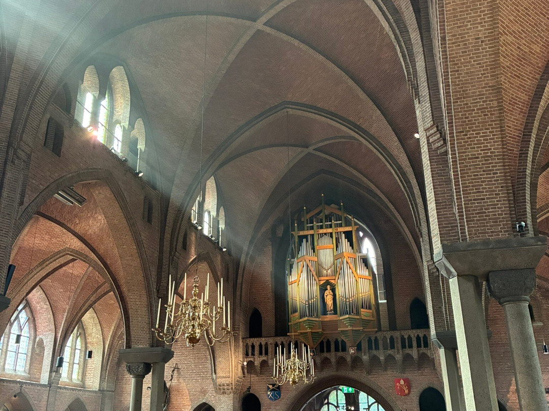 St Jansbasiliek-Laren必去景点