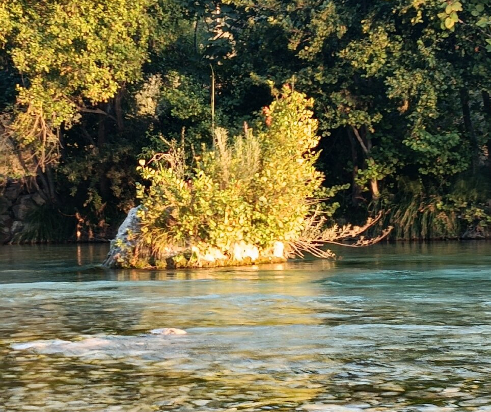 Acheron River-帕尔加必去景点