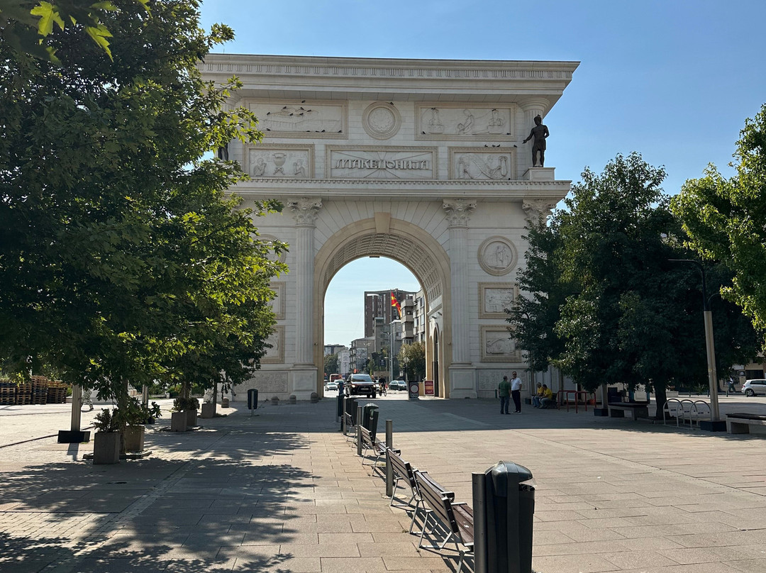 Porta Macedonia aka Gate Macedonia-斯科普里必去景点