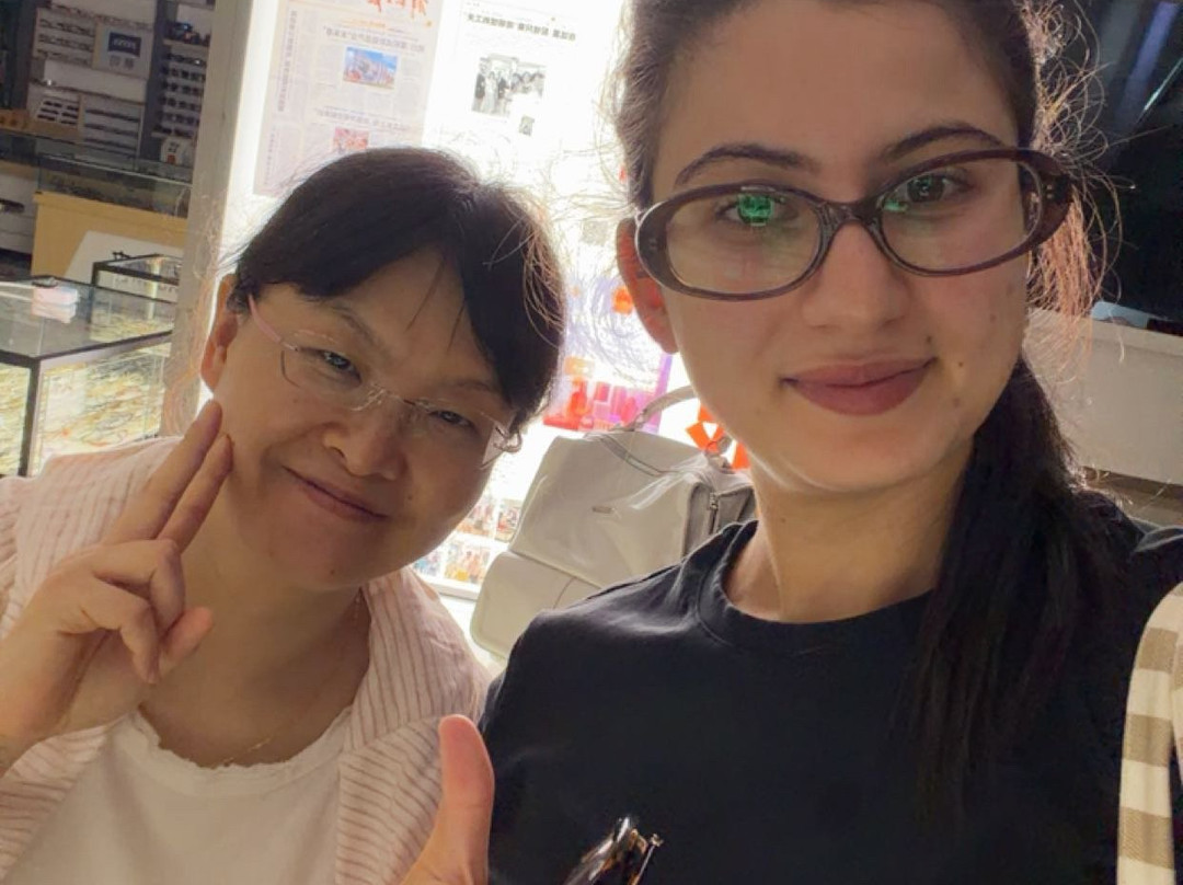 Lucy's Eyeglasses-上海市必去景点