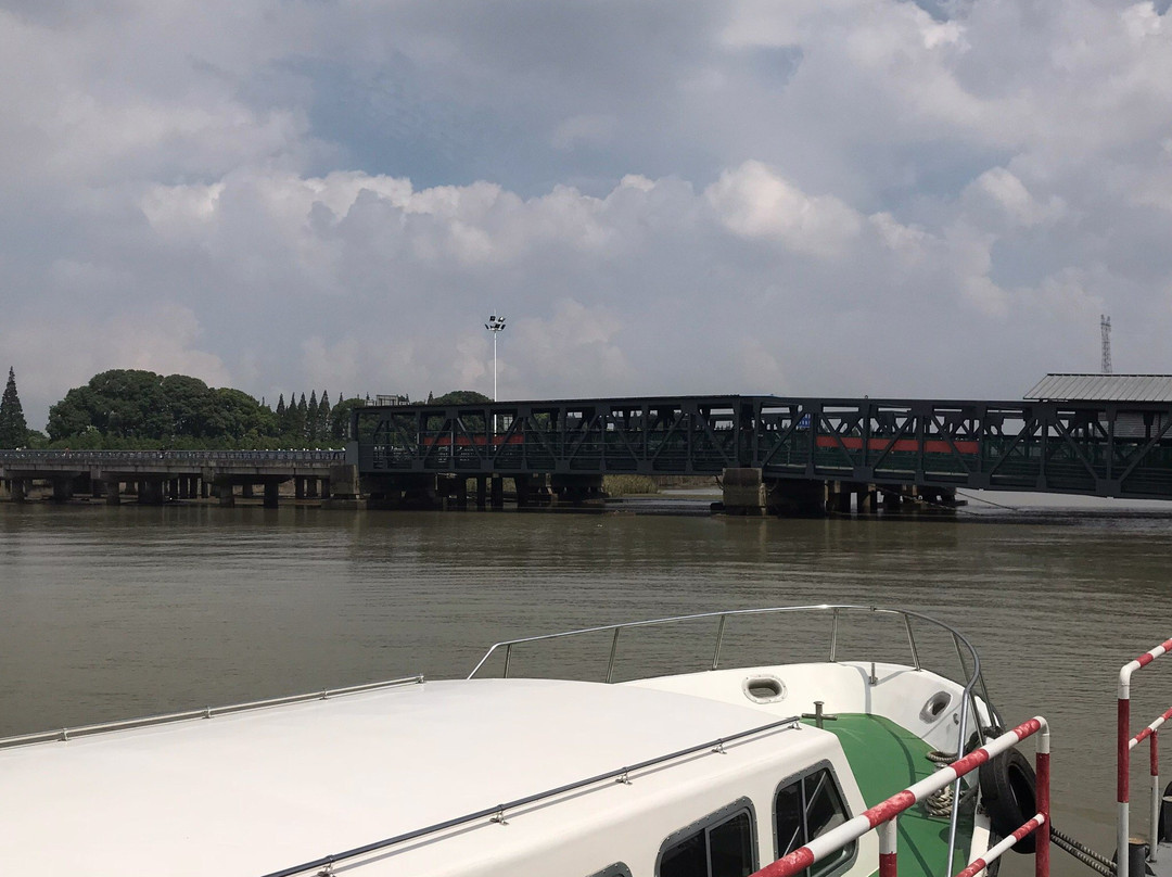 高尔夫酒店主图