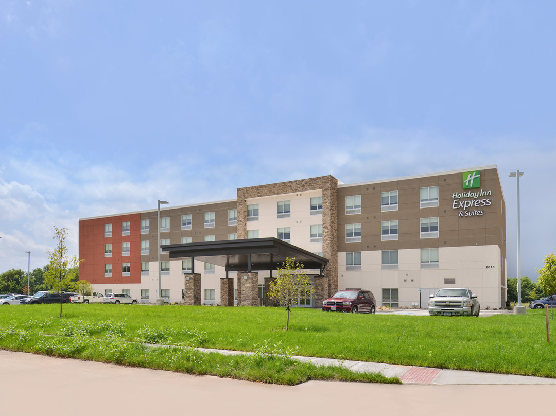 Holiday Inn Express & Suites Omaha Airport by IHG主图