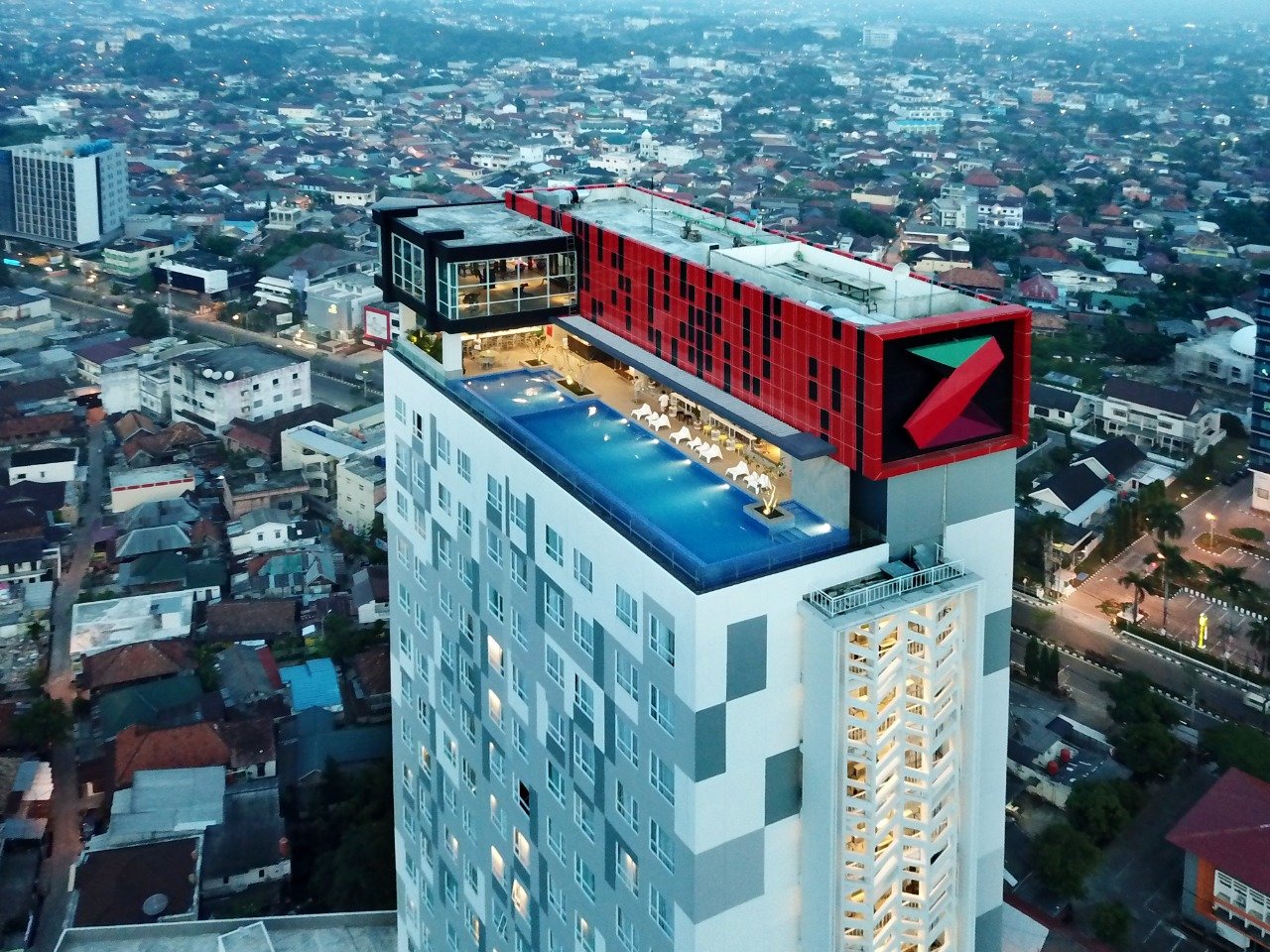 The Zuri Palembang-官方