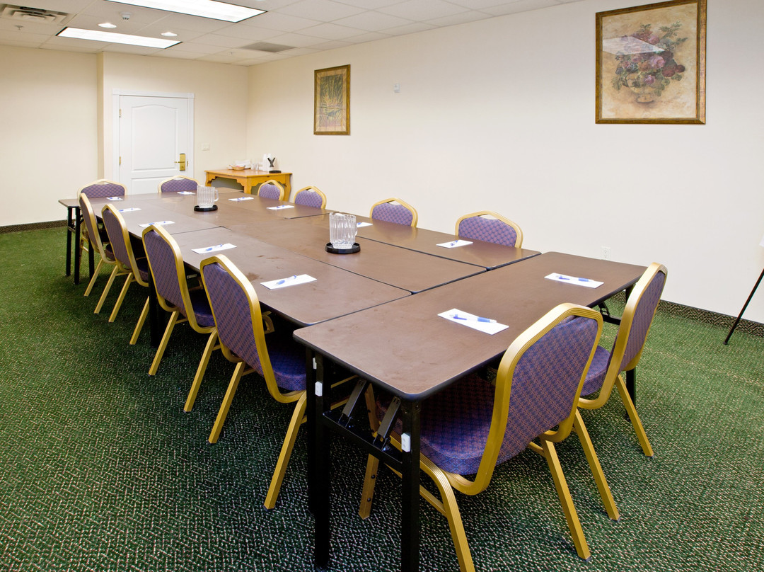 Candlewood Suites St. Joseph/Benton Harbor by IHG主图