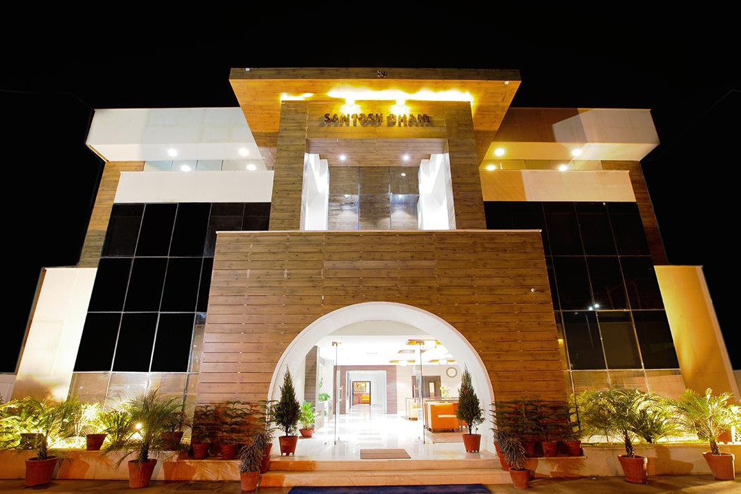 Vrindavan酒店住宿-Hotel Santosh Dham
