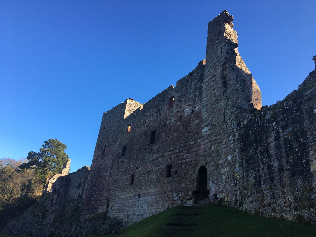 East Linton旅游景点-Hailes Castle