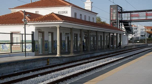 Sao Mancos旅游景点-Estacao Ferroviaria de Evora
