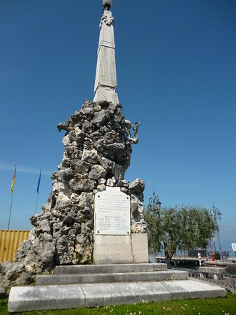 Monumento ai caduti di Lazise景点图片