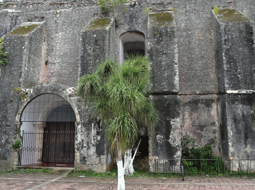 Holy Cross Catholic Church (iglesia Santa Cruz)-Felipe Carrillo Puerto必去景点