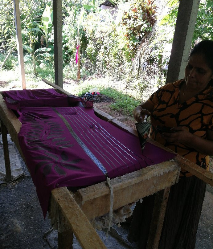 Alponso Batiks-希克杜沃必去景点