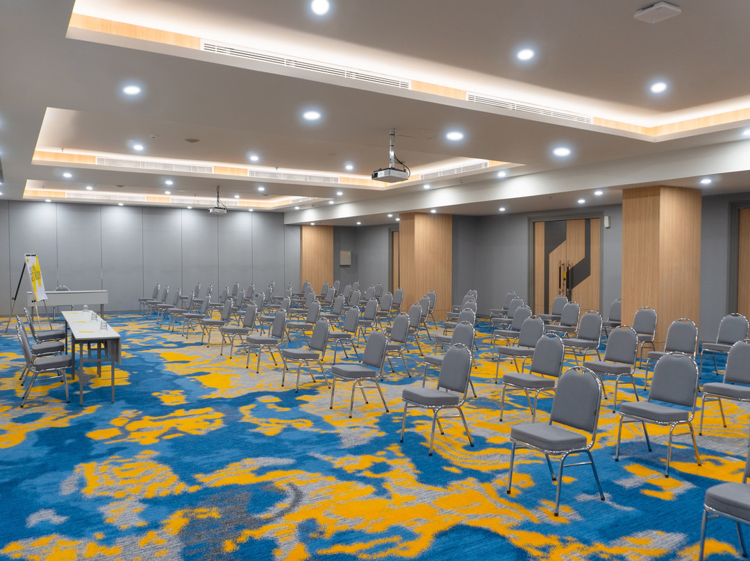 YELLO Hotel Jambi主图