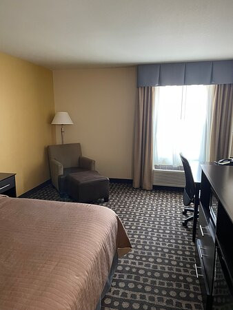 Spark By Hilton Minot主图