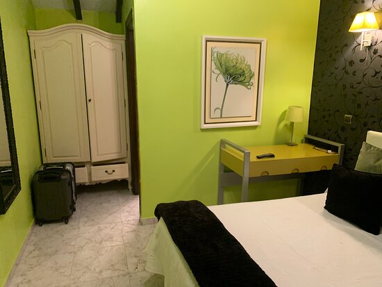 Hosteria El Pomar-官方