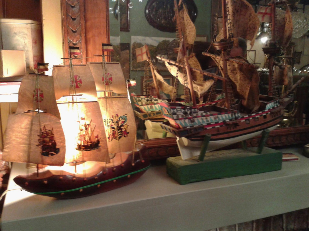 Aladdins Furniture-伦敦必去景点