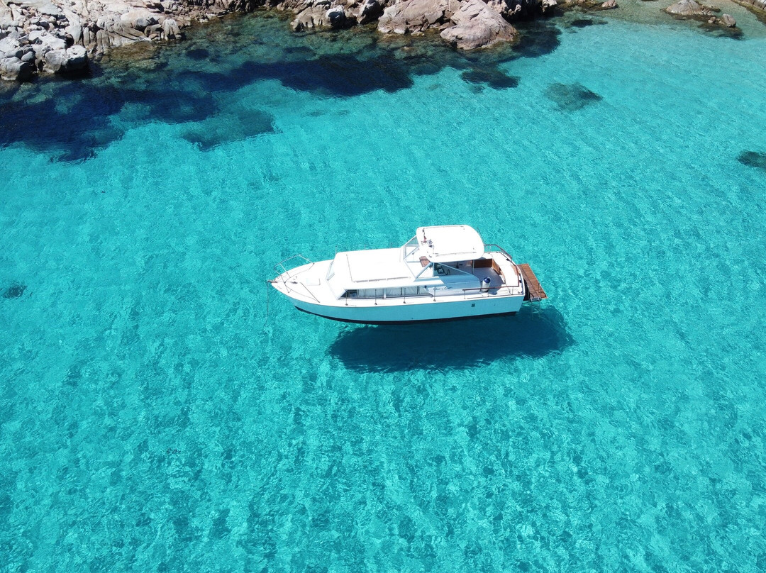 Grace boat La Maddalena-拉马达莱娜必去景点