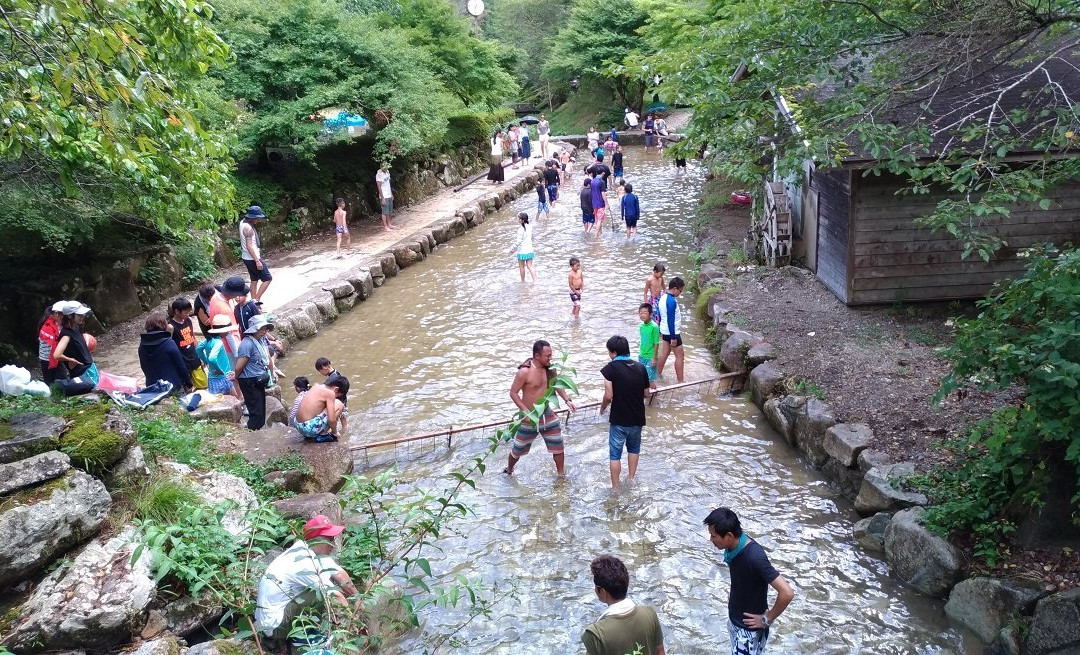 Mugi Yataki Woody Land